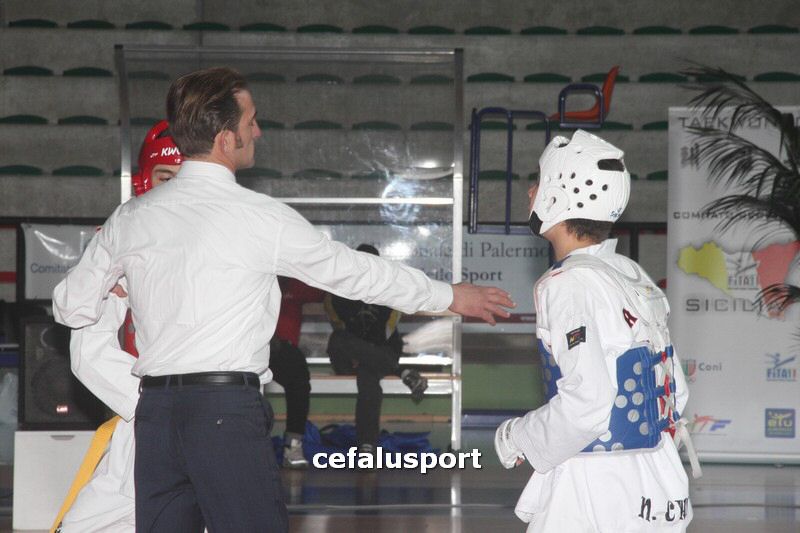 120212 Teakwondo 005_tn.jpg